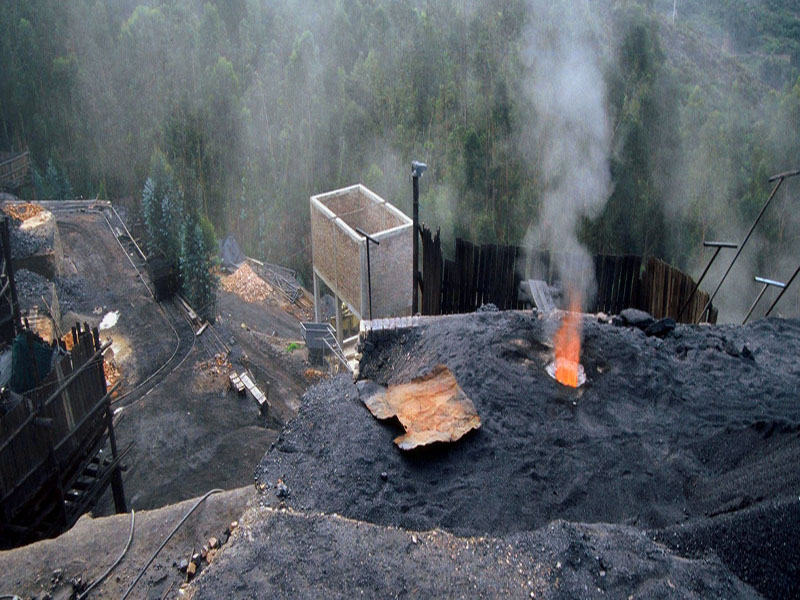 Banco Mundial. Minas de carbón afuera de Samaca, en Colombia