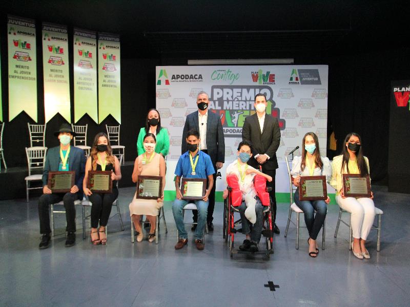En el marco del Día Internacional de la Juventud, el Municipio de Apodaca entregó la Medalla al Mérito Juvenil 2020
