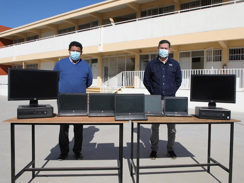 Se entregaron las primeras 40 computadoras al CECyTe NL