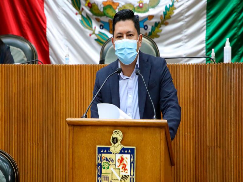 El diputado Félix Rocha, estuvo presentado l dictamen que contiene dichas reformas