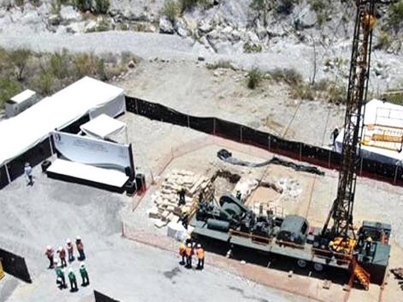 Heineken inició ayer la perforación de un pozo profundo en La Huasteca que aportará para consumo humano. Foto: Cortesía Heineken