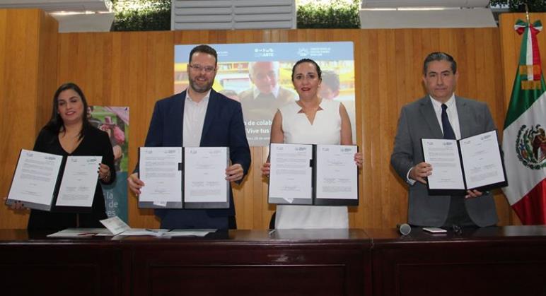 La firma del convenio fue realizada por la presidenta de la CEDH, Sofía Velasco Becerra  y por el presidente del CONARTE, Ricardo Marcos González