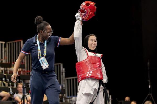 © Comité Paralímpico Internacional. La atleta de para taekwondo Zakia Khudadadi, que huyó de Afganistán cuando los talibanes tomaron el control, competirá en los Juegos Paralímpicos de 2024 en París.