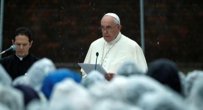 El Papa Francisco se hizo presente con un mensaje dirigido al profesor Klaus Schwab, Presidente Ejecutivo del encuentro